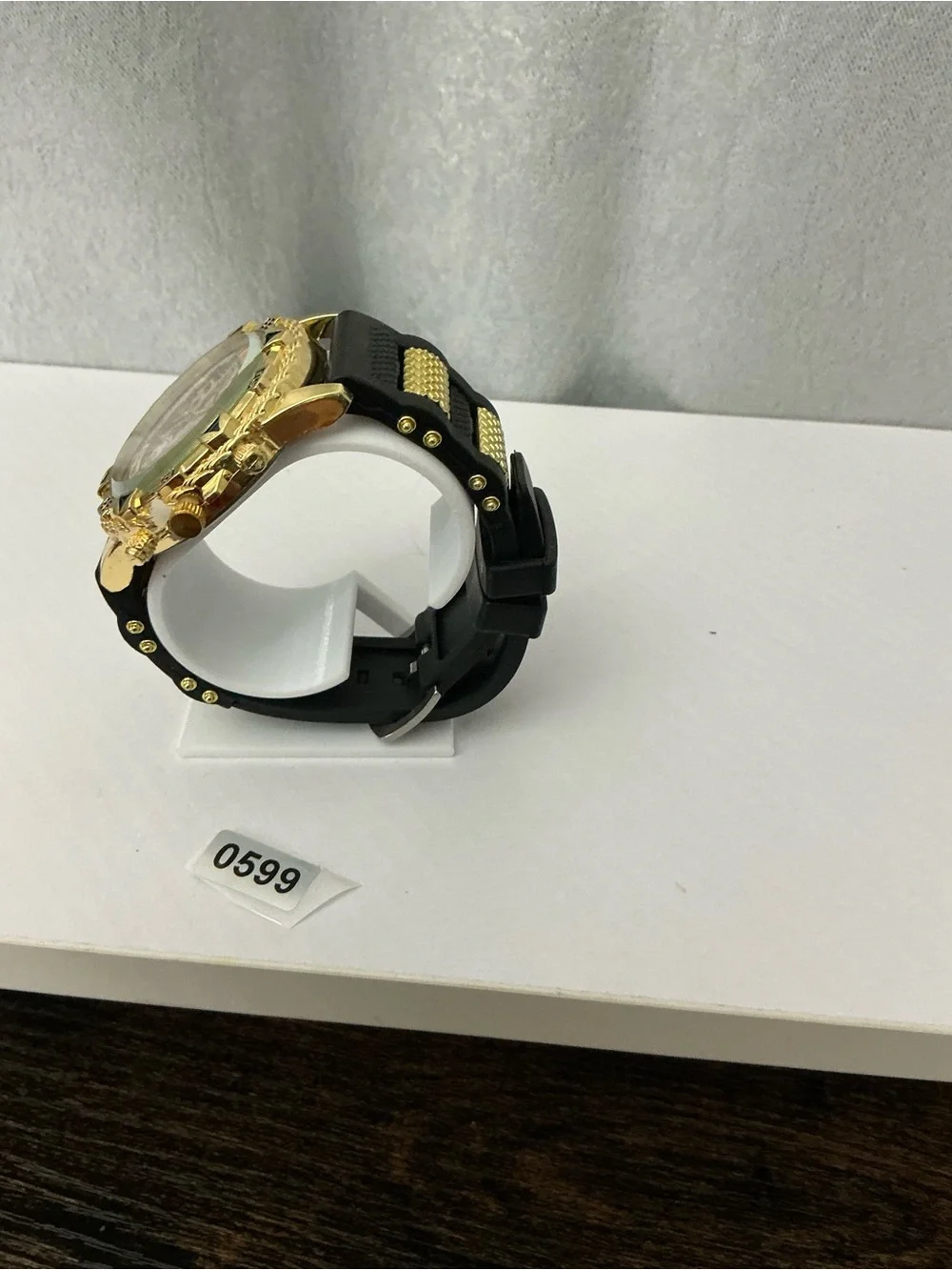 N/A gold tone